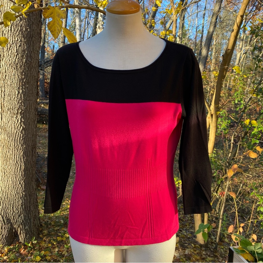 Olsen knit fuchsia and black sweater